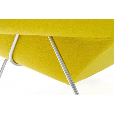 Fotel COZY z podnóżkiem, musztardowy.21 - wełna kaszmirowa, stal polerowana